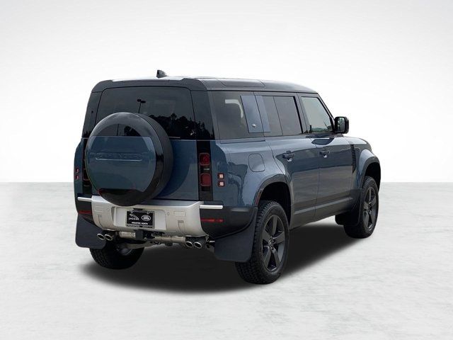 2024 Land Rover Defender SE