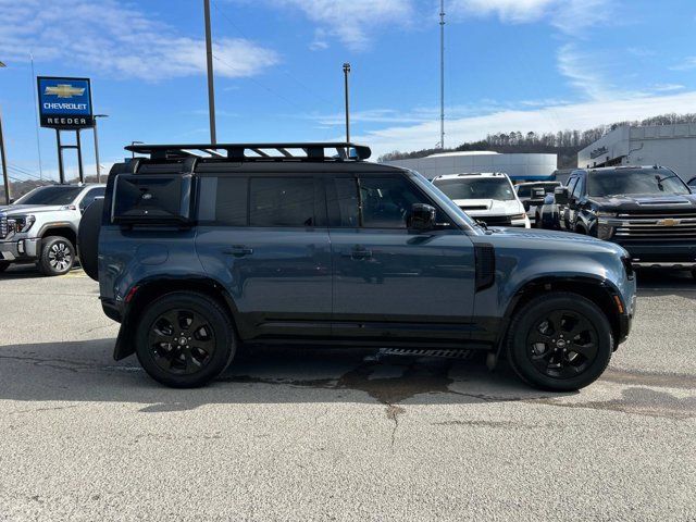 2024 Land Rover Defender X-Dynamic SE