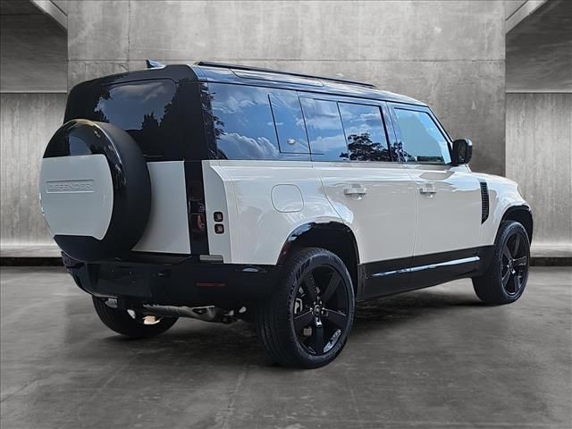 2024 Land Rover Defender X-Dynamic SE