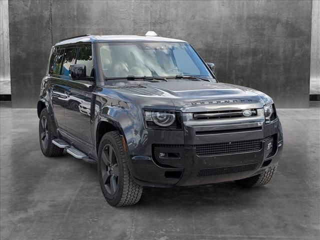 2024 Land Rover Defender X-Dynamic SE