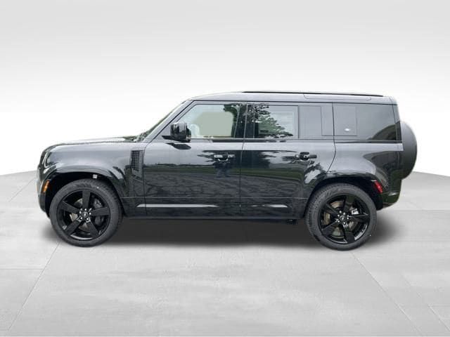 2024 Land Rover Defender X-Dynamic SE