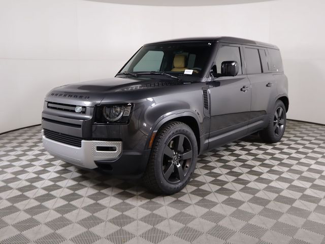 2024 Land Rover Defender SE