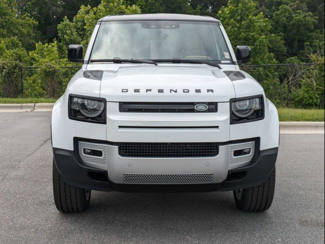 2024 Land Rover Defender SE