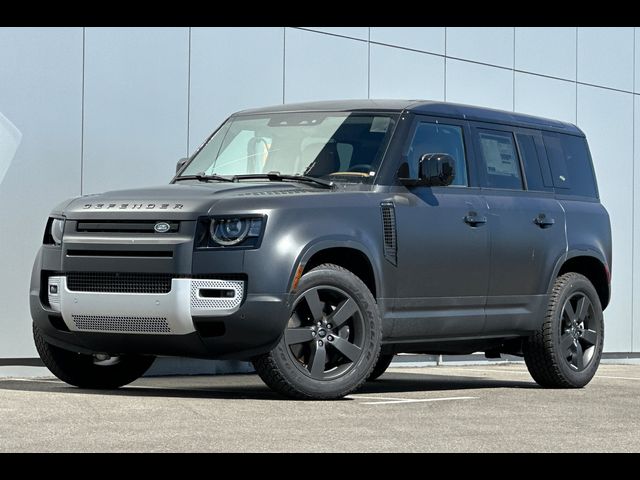 2024 Land Rover Defender SE