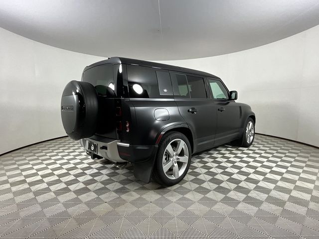 2024 Land Rover Defender SE