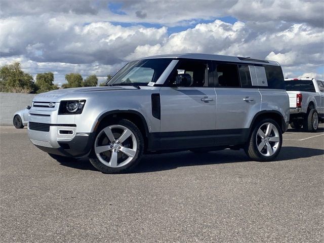 2024 Land Rover Defender SE