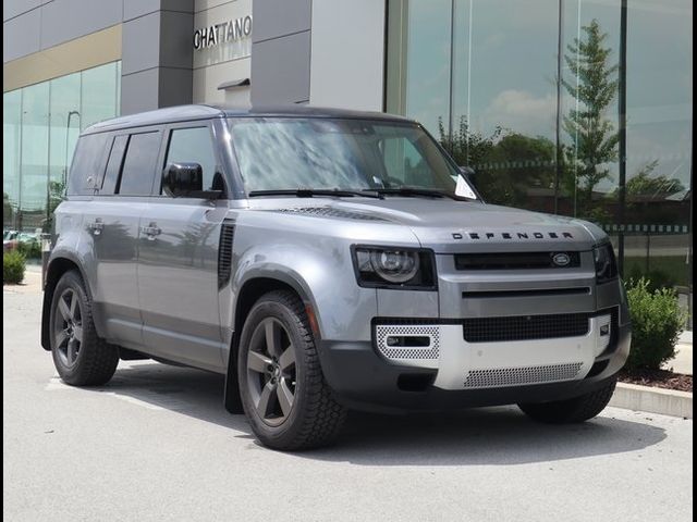 2024 Land Rover Defender SE