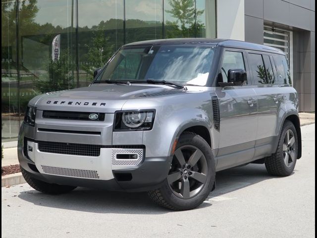 2024 Land Rover Defender SE