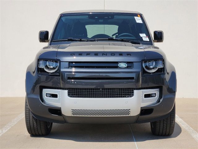 2024 Land Rover Defender SE