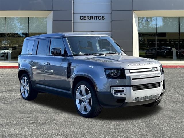 2024 Land Rover Defender SE