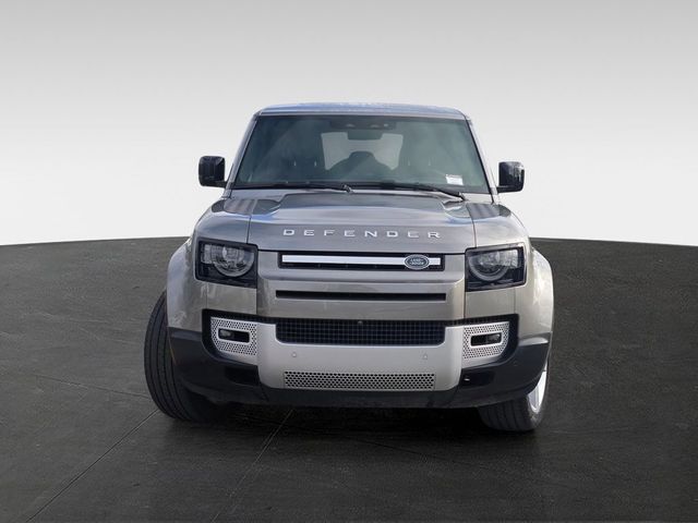 2024 Land Rover Defender SE
