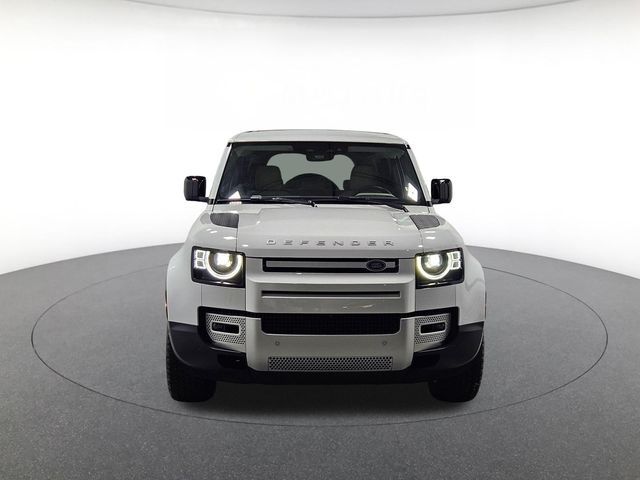 2024 Land Rover Defender SE