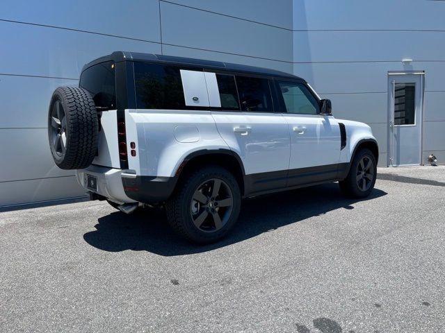 2024 Land Rover Defender SE