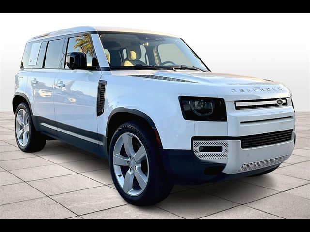 2024 Land Rover Defender SE