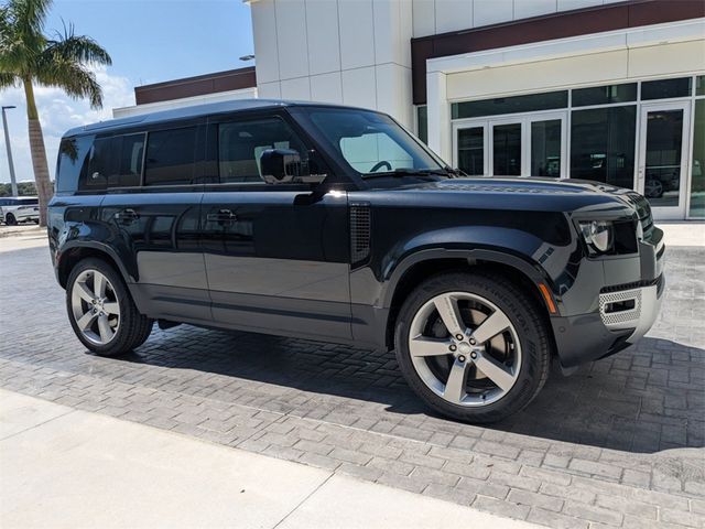 2024 Land Rover Defender SE