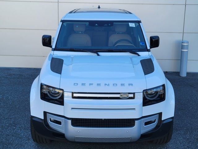 2024 Land Rover Defender SE