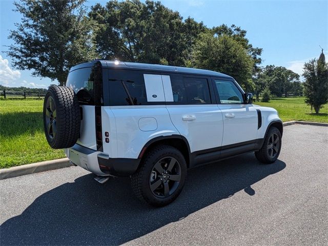 2024 Land Rover Defender SE