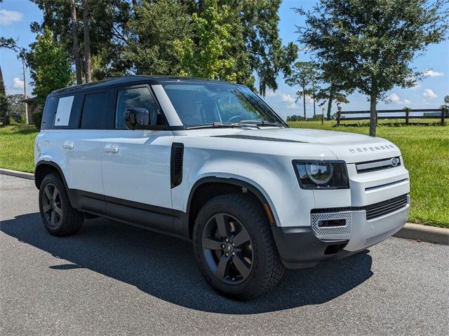 2024 Land Rover Defender SE