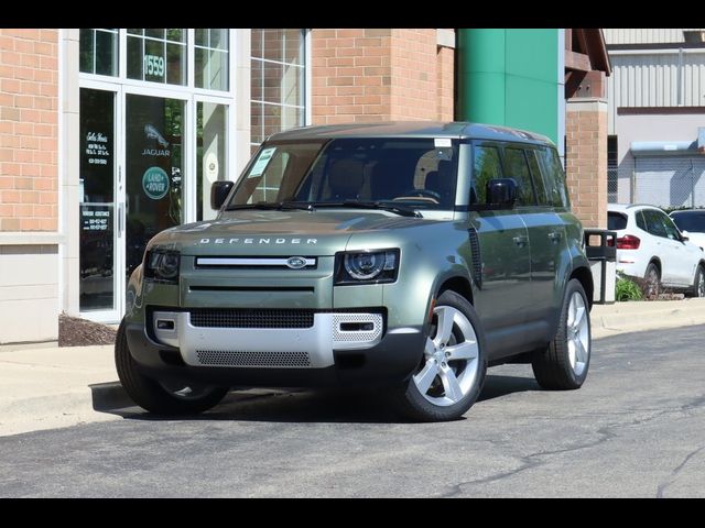 2024 Land Rover Defender SE