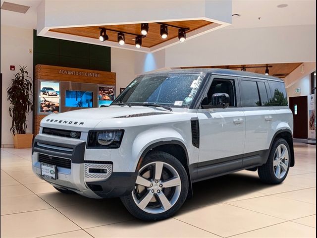 2024 Land Rover Defender SE