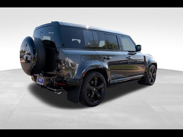 2024 Land Rover Defender V8