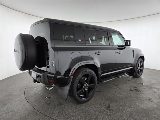 2024 Land Rover Defender V8