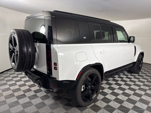 2024 Land Rover Defender X-Dynamic SE