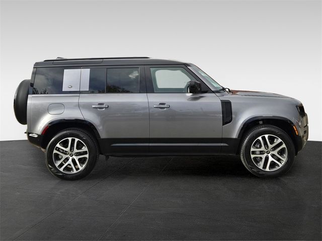 2024 Land Rover Defender X-Dynamic SE