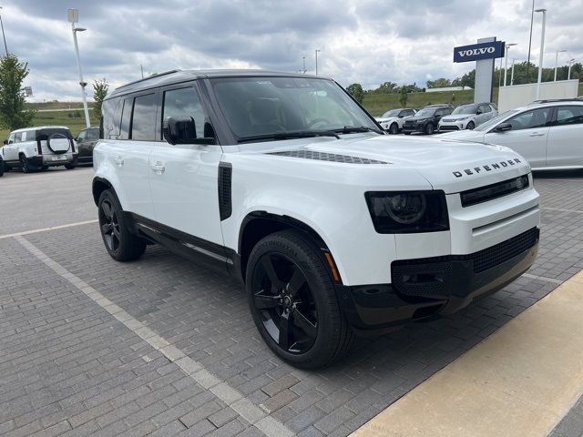 2024 Land Rover Defender X-Dynamic SE