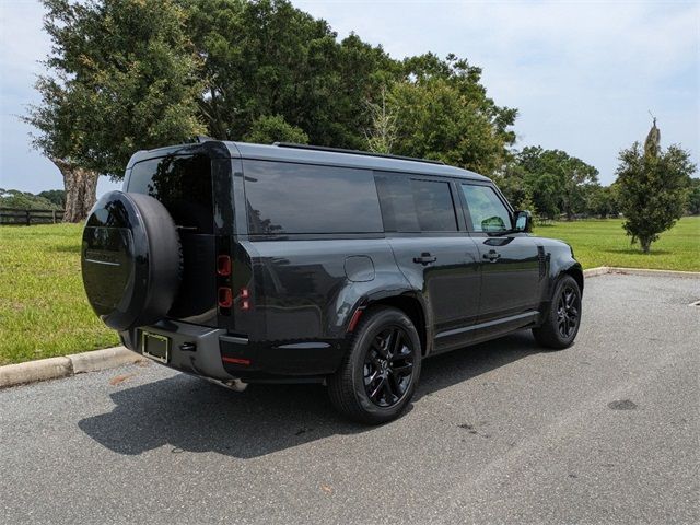 2024 Land Rover Defender Outbound