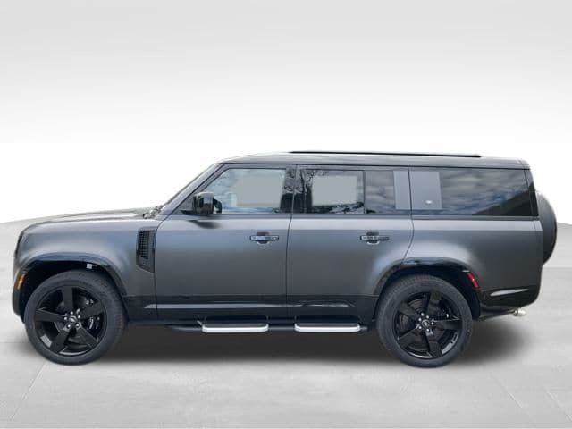 2024 Land Rover Defender V8