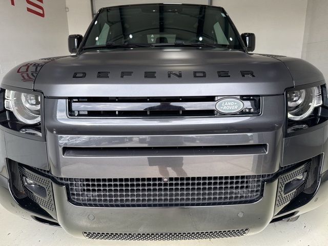 2024 Land Rover Defender V8