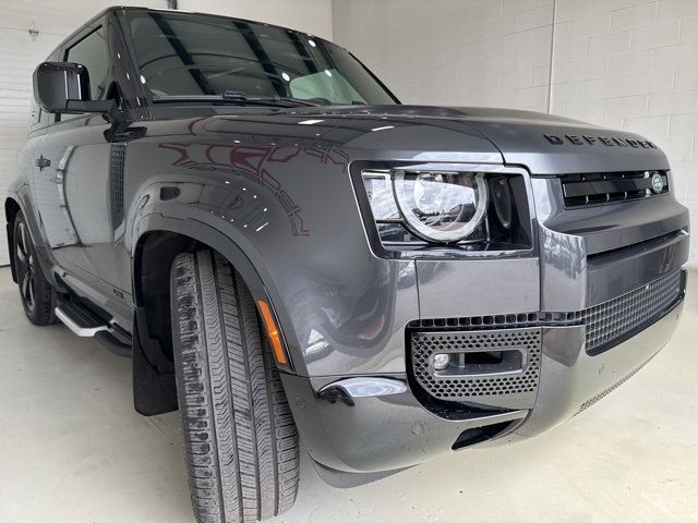 2024 Land Rover Defender V8