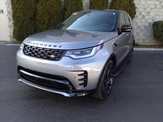 2024 Land Rover Discovery Dynamic SE