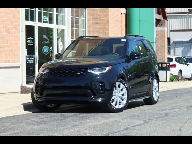 2024 Land Rover Discovery Dynamic SE