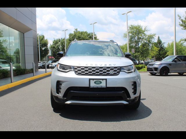2024 Land Rover Discovery Metropolitan Edition