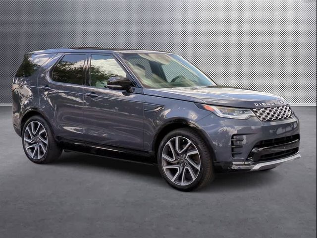 2024 Land Rover Discovery Metropolitan Edition