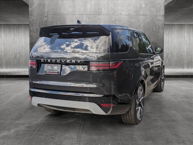 2024 Land Rover Discovery Metropolitan Edition