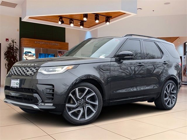 2024 Land Rover Discovery Metropolitan Edition