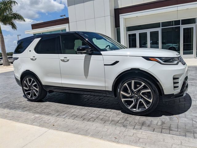 2024 Land Rover Discovery Metropolitan Edition