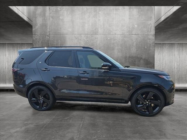 2024 Land Rover Discovery Metropolitan Edition