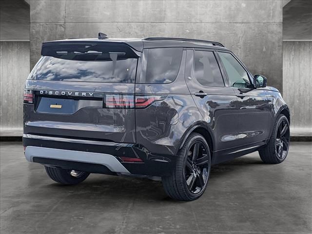 2024 Land Rover Discovery Metropolitan Edition