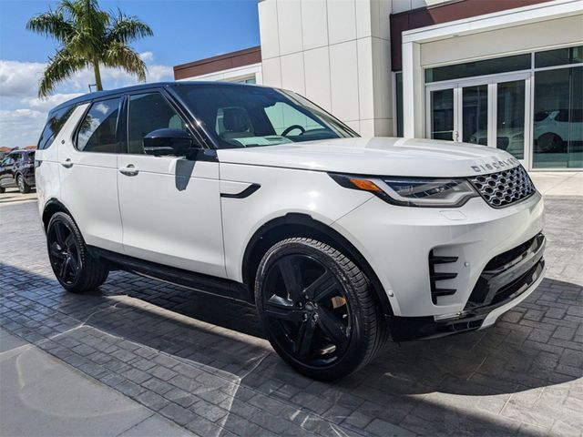 2024 Land Rover Discovery Metropolitan Edition