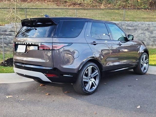 2024 Land Rover Discovery Metropolitan Edition