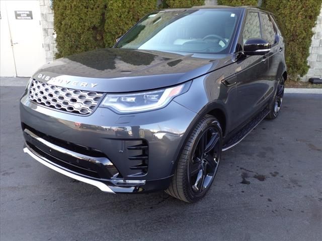 2024 Land Rover Discovery Metropolitan Edition