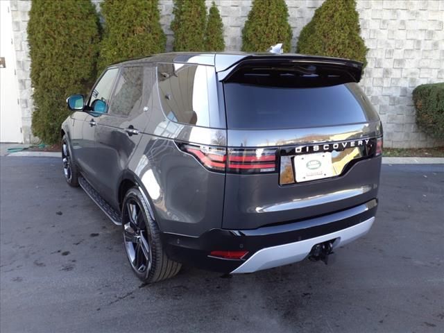 2024 Land Rover Discovery Metropolitan Edition