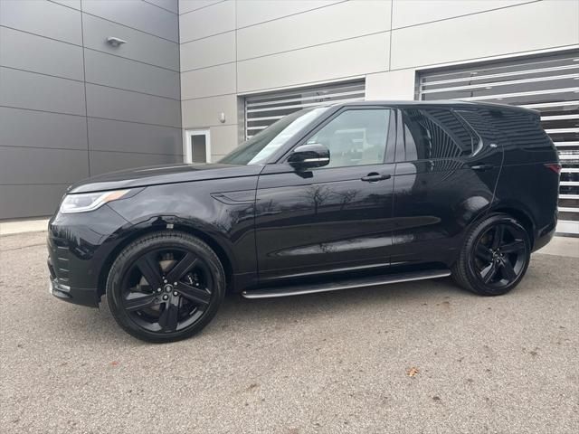 2024 Land Rover Discovery Metropolitan Edition