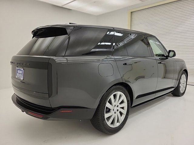 2024 Land Rover Range Rover SE