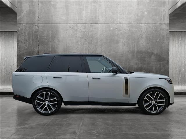 2024 Land Rover Range Rover SV