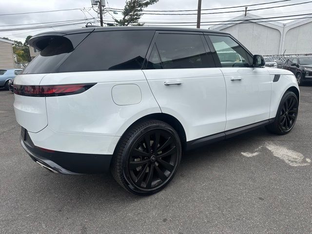 2024 Land Rover Range Rover Sport SE